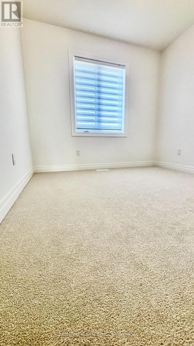 712 Newlove Street, Innisfil, Ontario  L9S 0R8 - Photo 21 - N12897032