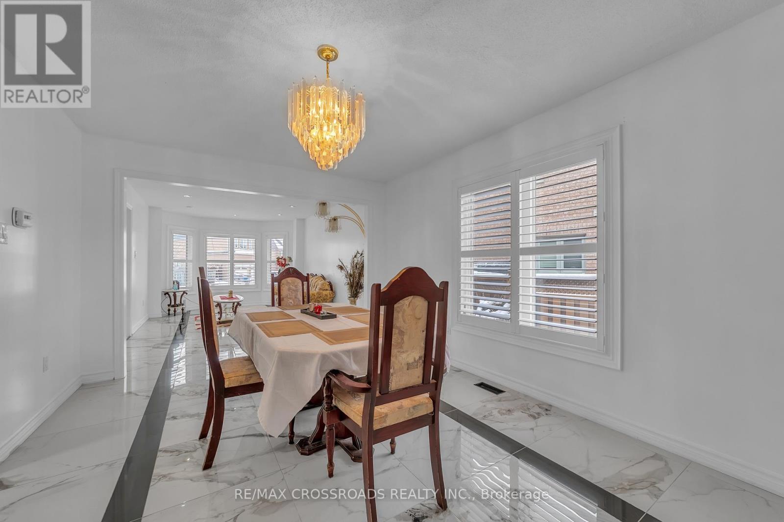 39 Jordana Drive, Markham, Ontario  L3S 3N8 - Photo 14 - N12897068