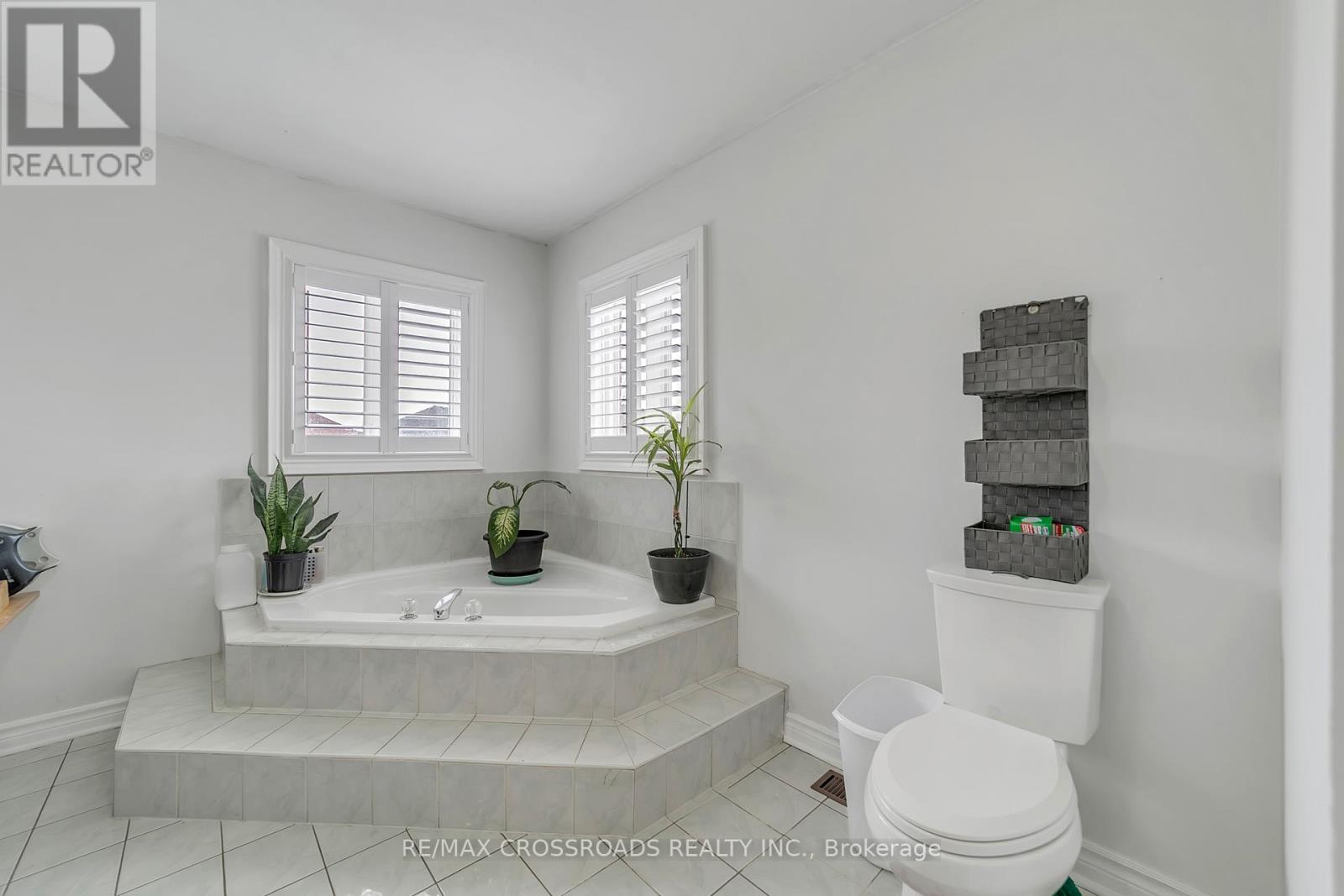 39 Jordana Drive, Markham, Ontario  L3S 3N8 - Photo 35 - N12897068