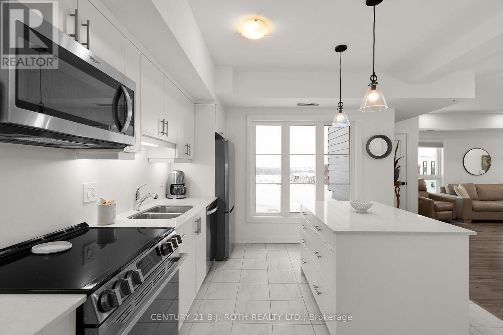 511 - 15 Kneeshaw Drive, Barrie, Ontario  L9J 0J8 - Photo 13 - S12897150