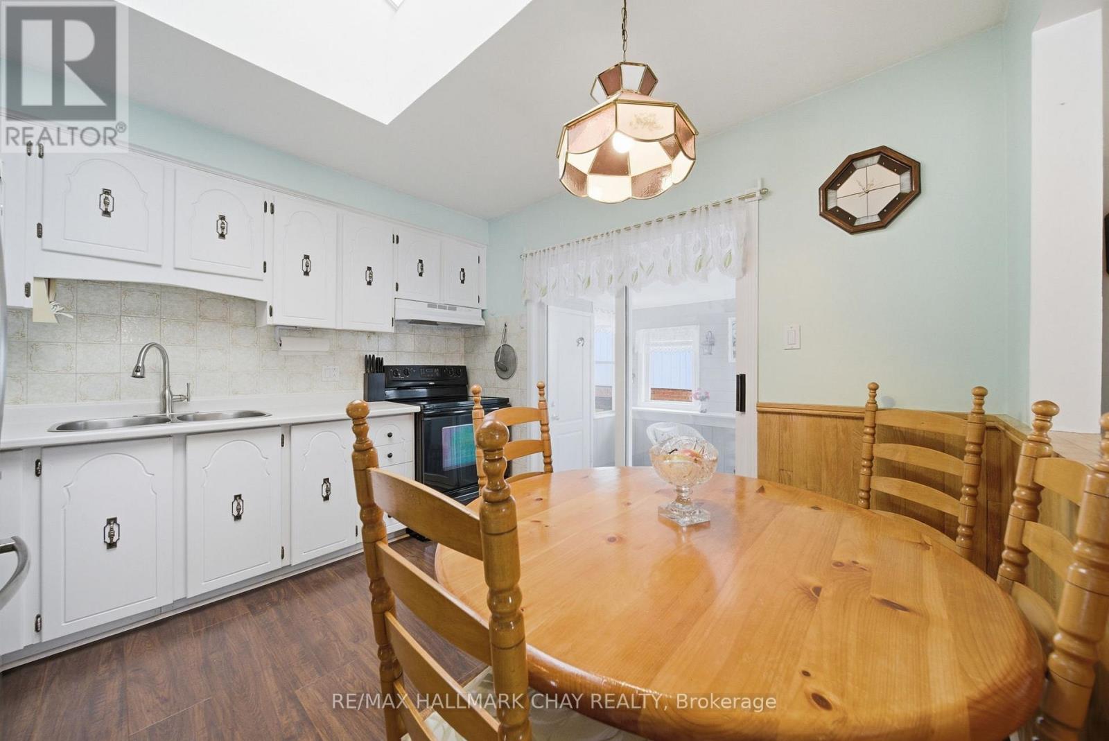 5 Austen Lane, Barrie (Letitia Heights), Ontario  L4N 4V5 - Photo 13 - S12897156