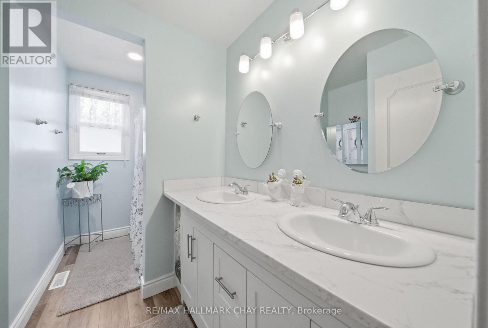 5 Austen Lane, Barrie (Letitia Heights), Ontario  L4N 4V5 - Photo 18 - S12897156