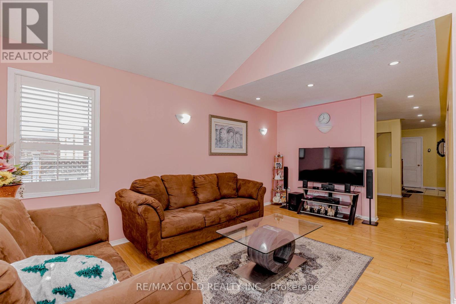 153 Cordgrass Crescent, Brampton, Ontario  L6R 2A1 - Photo 6 - W12897052