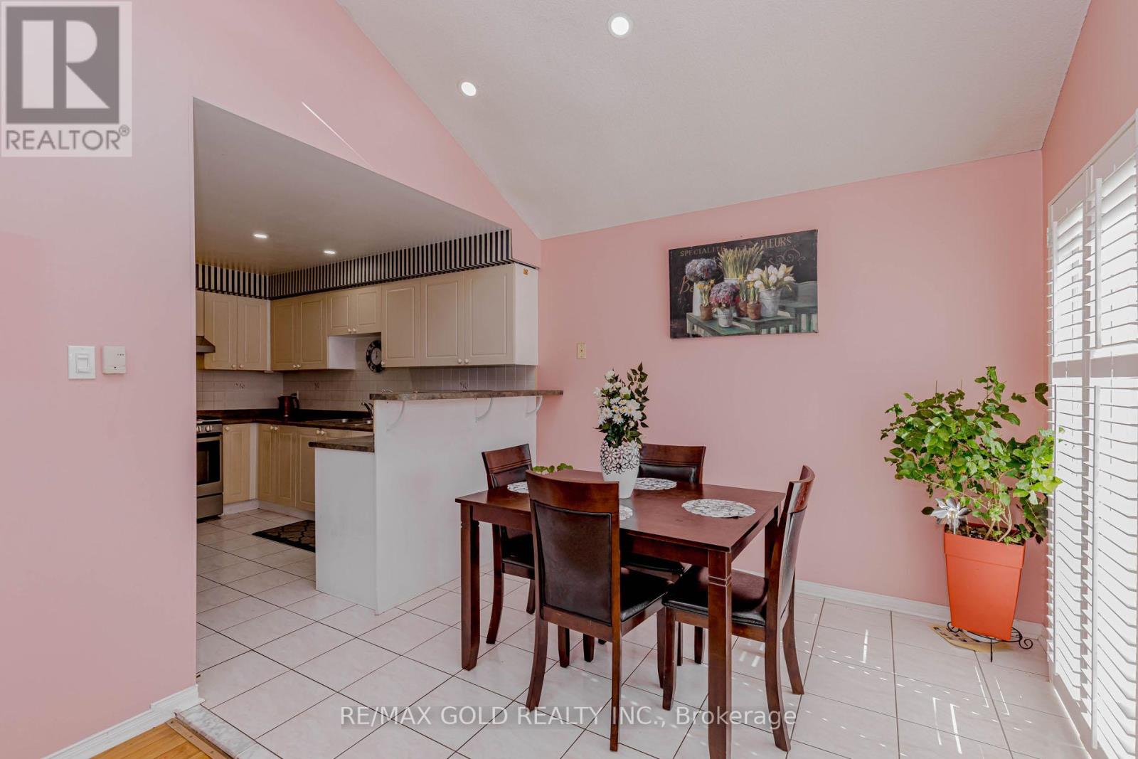 153 Cordgrass Crescent, Brampton, Ontario  L6R 2A1 - Photo 7 - W12897052