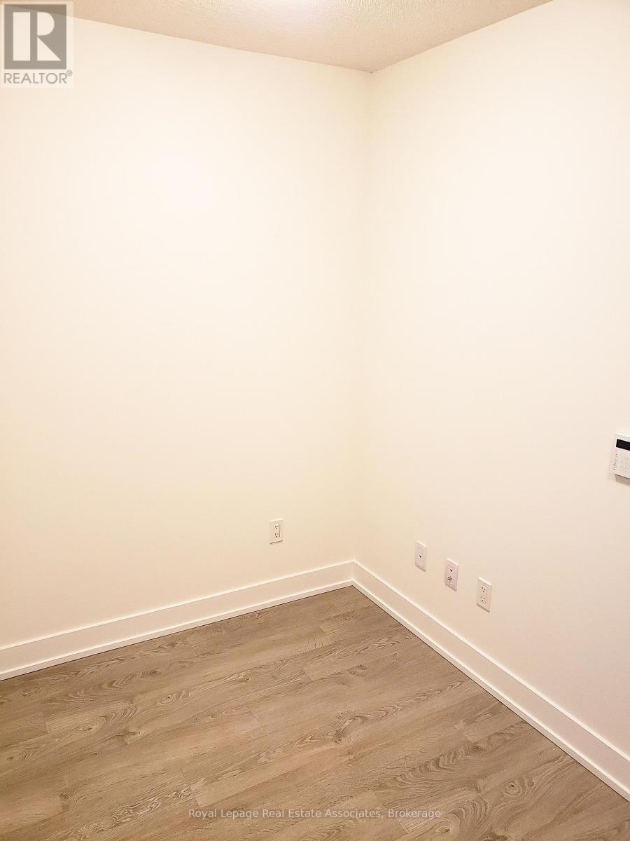 2820 - 9 Mabelle Avenue, Toronto, Ontario  M9A 0E1 - Photo 4 - W12897058