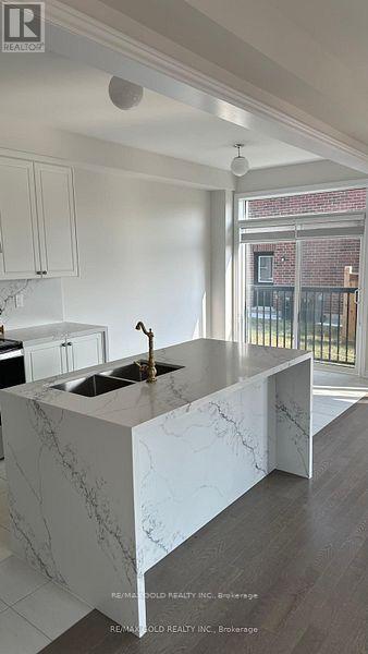 16 Hayrake Street, Brampton, Ontario  L6Z 0K3 - Photo 3 - W12897072