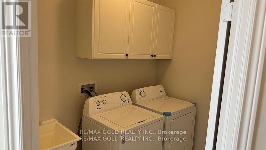 16 Hayrake Street, Brampton, Ontario  L6Z 0K3 - Photo 7 - W12897072