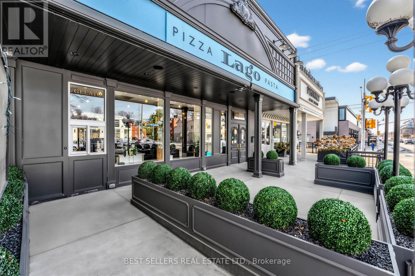 167 Lakeshore Boulevard W, Mississauga (Port Credit), Ontario  L5H 1G3 - Photo 3 - W12897132