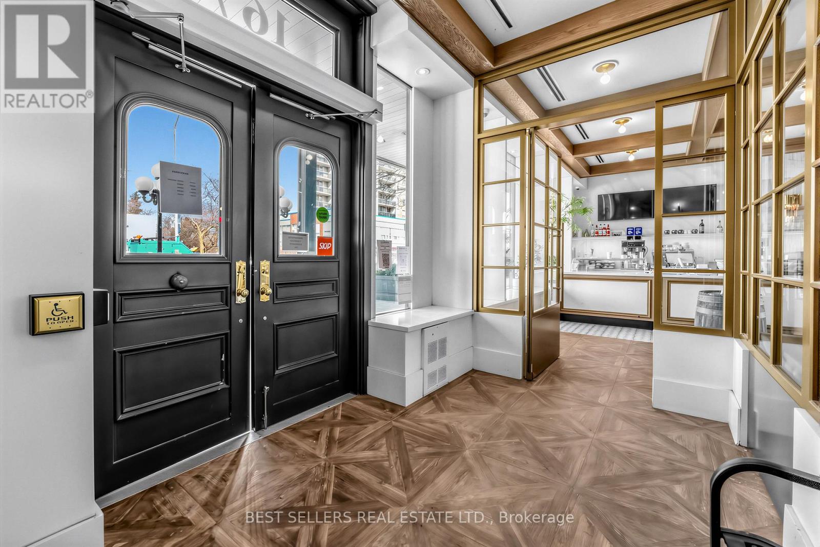 167 Lakeshore Boulevard W, Mississauga (Port Credit), Ontario  L5H 1G3 - Photo 5 - W12897132