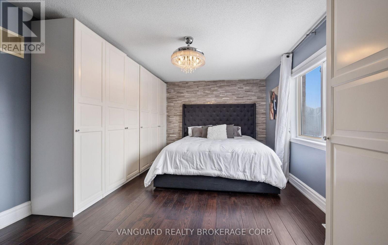 1130 Little Crescent, Milton (Cl Clarke), Ontario  L9T 6T2 - Photo 24 - W12897178