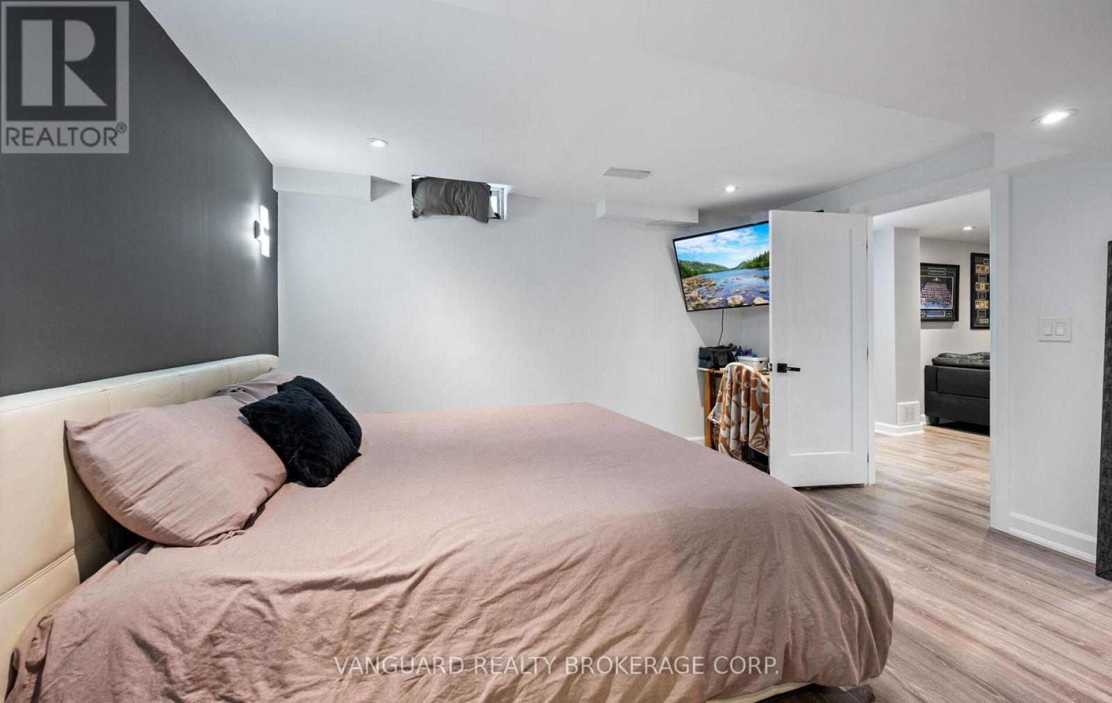 1130 Little Crescent, Milton (Cl Clarke), Ontario  L9T 6T2 - Photo 33 - W12897178