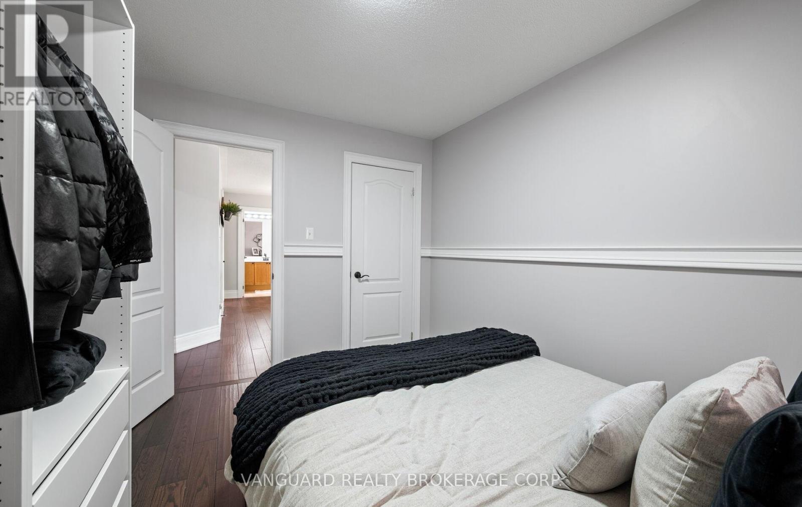 1130 Little Crescent, Milton (Cl Clarke), Ontario  L9T 6T2 - Photo 36 - W12897178