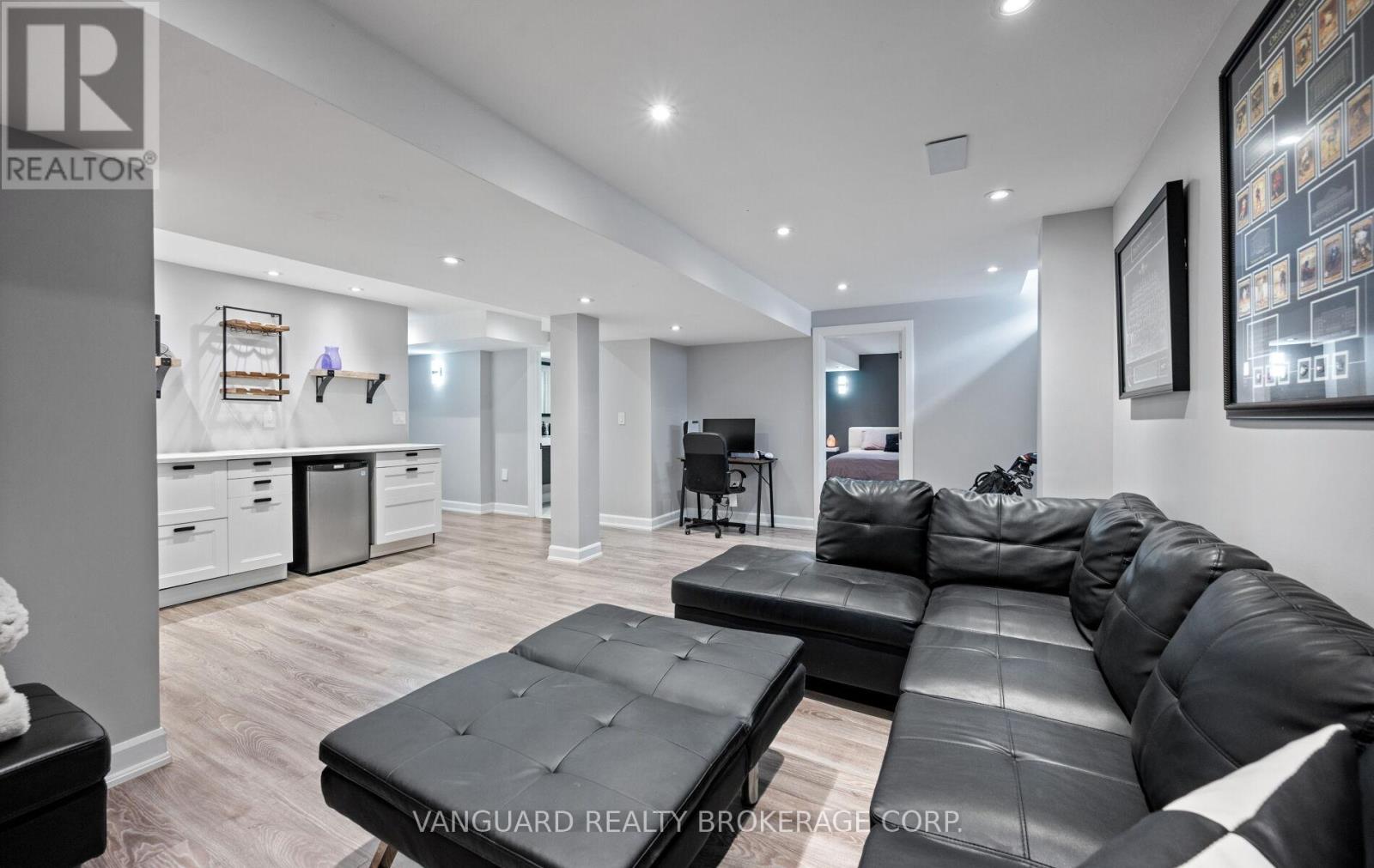 1130 Little Crescent, Milton (Cl Clarke), Ontario  L9T 6T2 - Photo 45 - W12897178