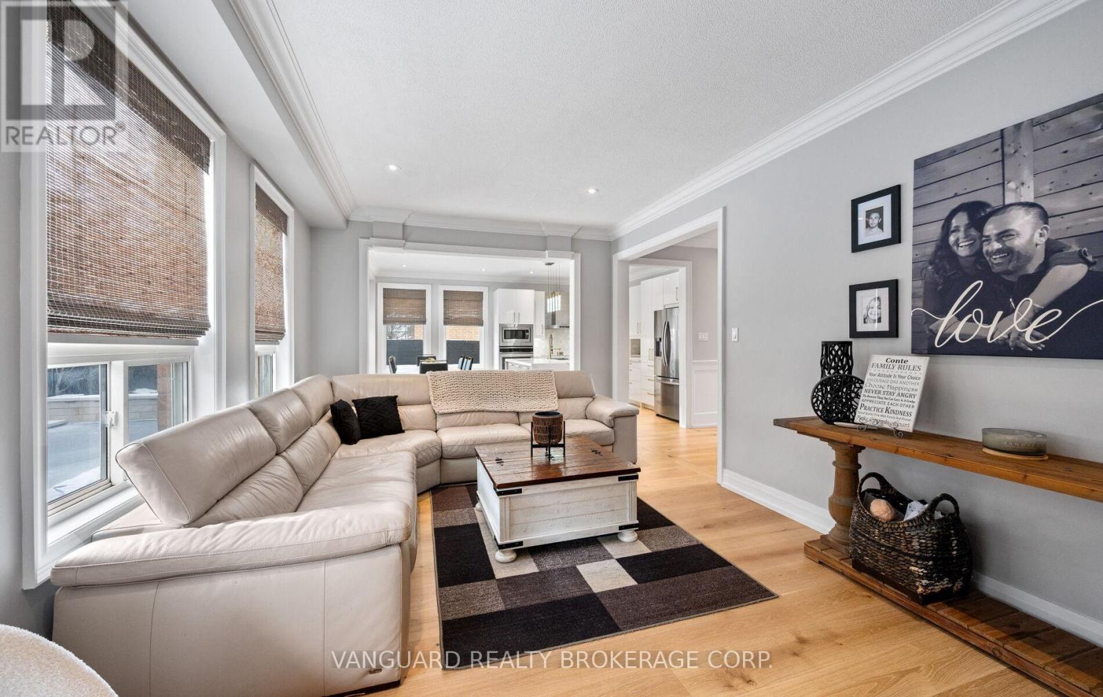 1130 Little Crescent, Milton (Cl Clarke), Ontario  L9T 6T2 - Photo 9 - W12897178