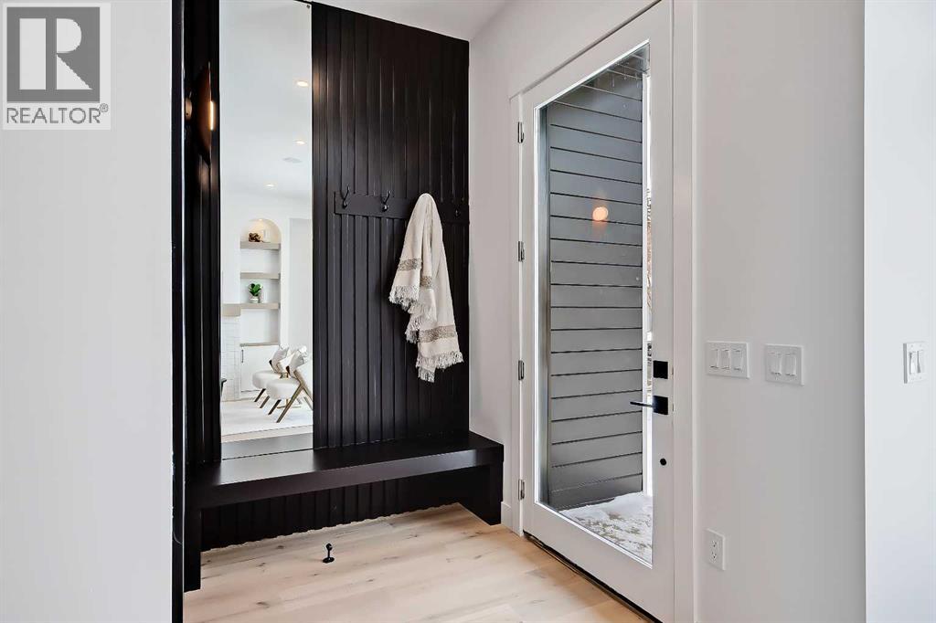 215 25 Avenue Nw, Calgary, Alberta  T2M 2A6 - Photo 2 - A2198942