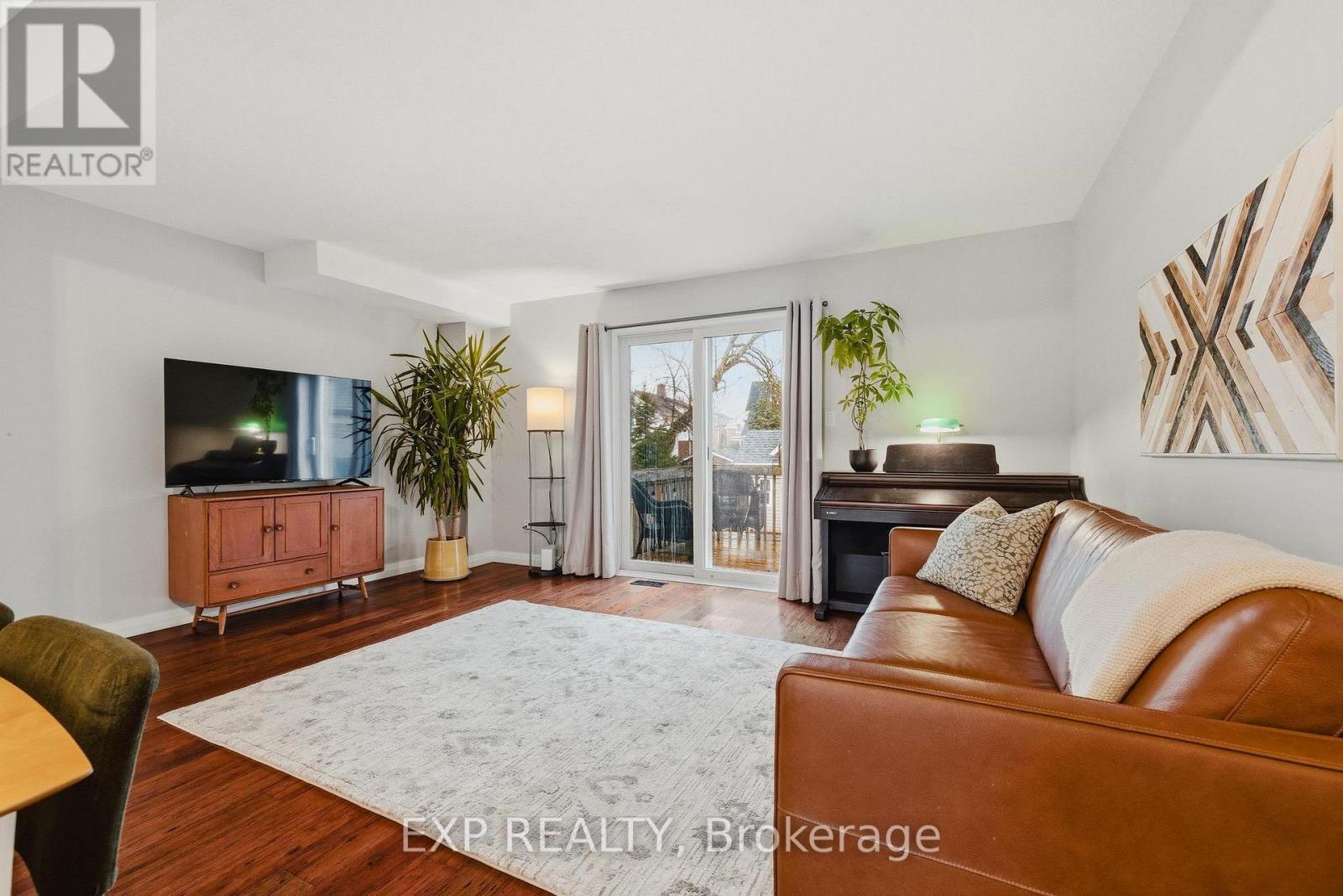 23 Talbot Street, Kitchener, Ontario  N2M 2A8 - Photo 15 - X12897002