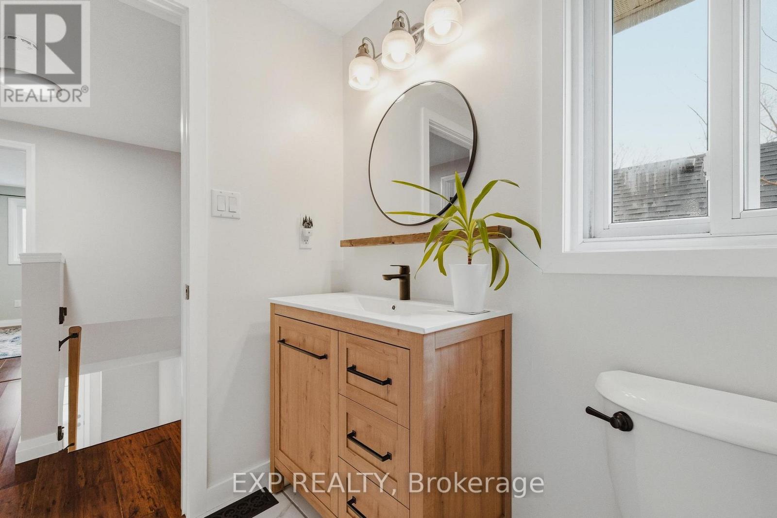 23 Talbot Street, Kitchener, Ontario  N2M 2A8 - Photo 24 - X12897002