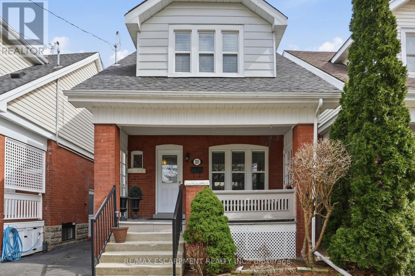 223 Park Row, Hamilton, Ontario  L8K 2K4 - Photo 3 - X12897048