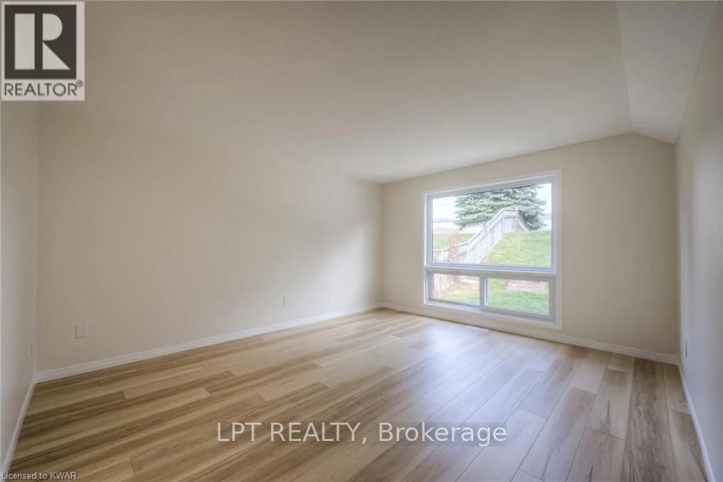 Unit: Main - 118 Bush Clover Crescent, Waterloo, Ontario  N2E 3P8 - Photo 12 - X12897126