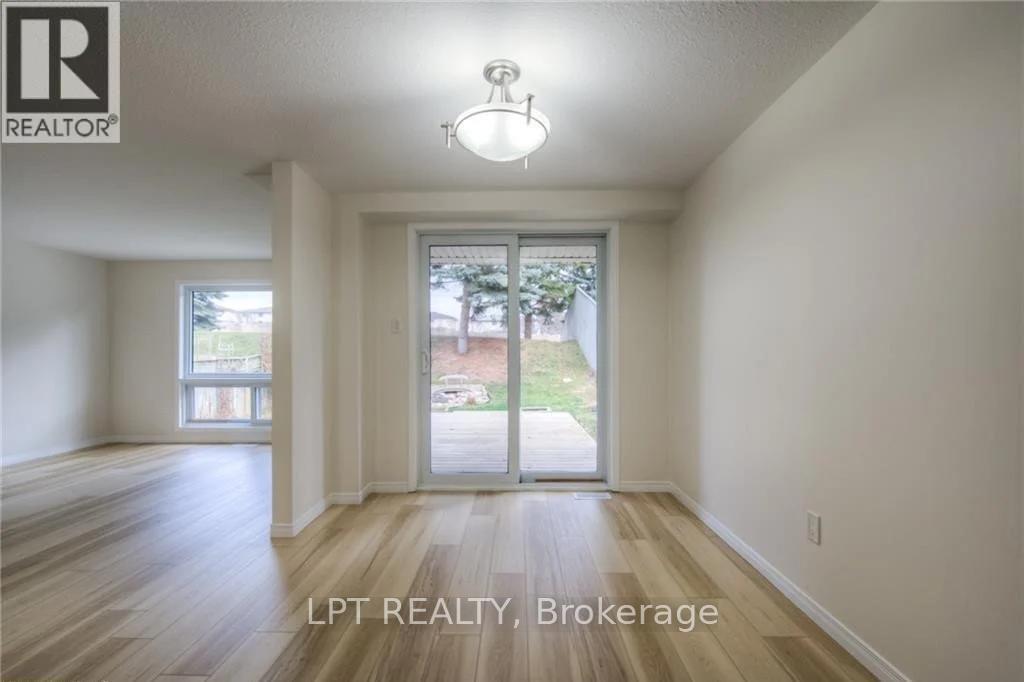 Unit: Main - 118 Bush Clover Crescent, Waterloo, Ontario  N2E 3P8 - Photo 15 - X12897126