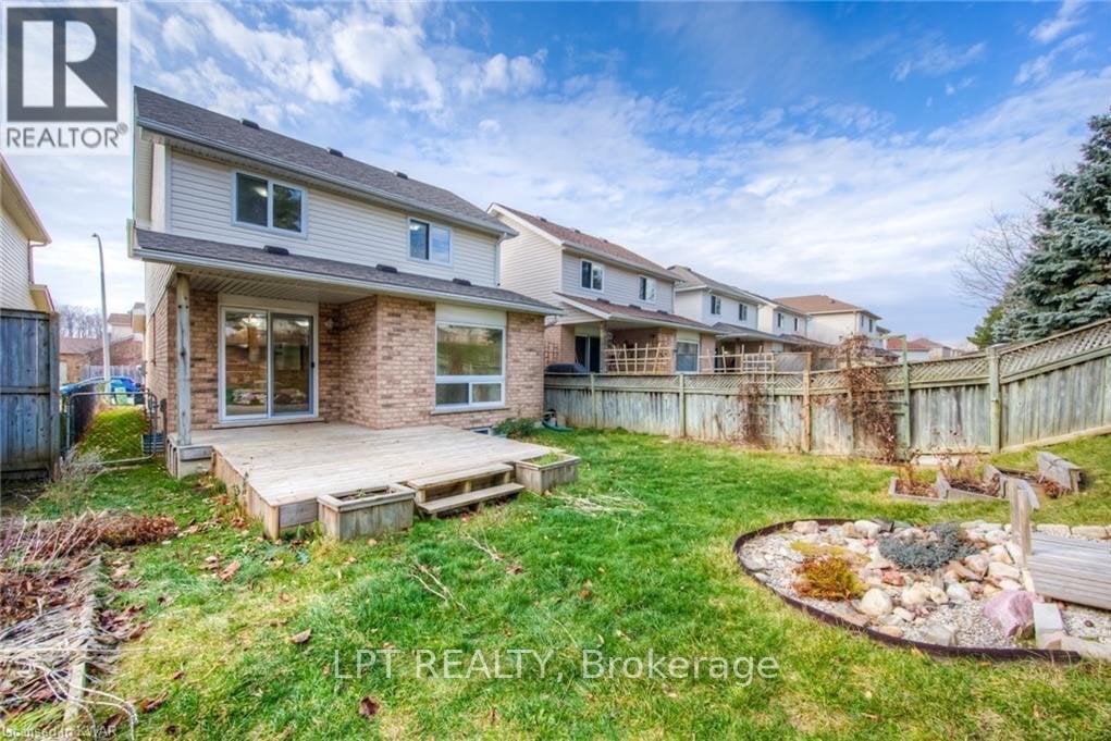 Unit: Main - 118 Bush Clover Crescent, Waterloo, Ontario  N2E 3P8 - Photo 21 - X12897126