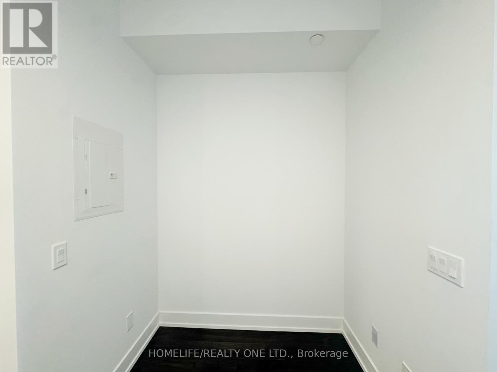 2201 - 308 Jarvis Street, Toronto (Church-Yonge Corridor), Ontario  M5B 0E3 - Photo 5 - C12896888