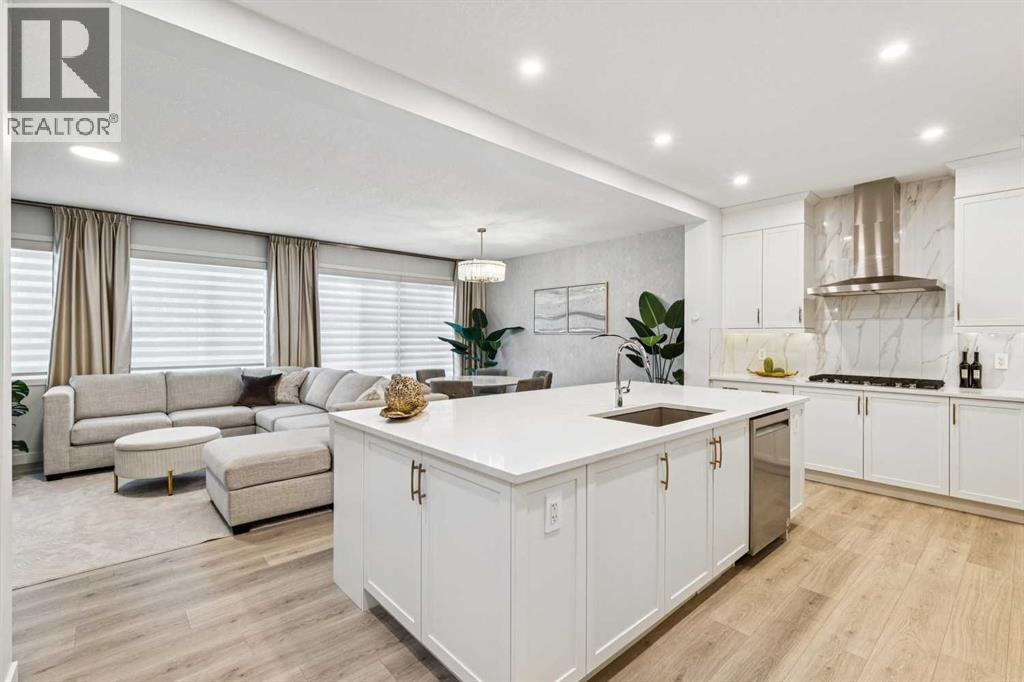 153 Edith Villas NW, Calgary, Alberta