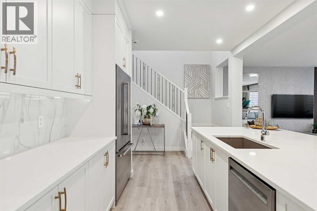 153 Edith Villas NW, Calgary, Alberta  T3R 1Y8 - Photo 9 - A2282478