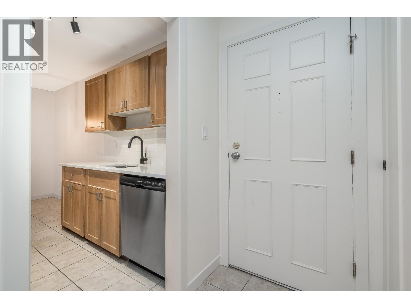 309 9101 Horne Street, Burnaby, British Columbia  V3N 4M3 - Photo 12 - R3101043