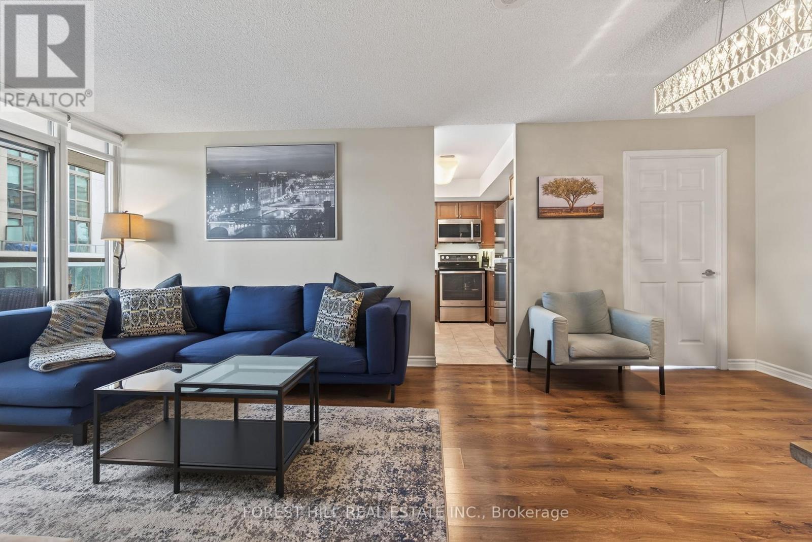 505 - 335 Rathburn Road W, Mississauga, Ontario  L5B 0C8 - Photo 11 - W12897074