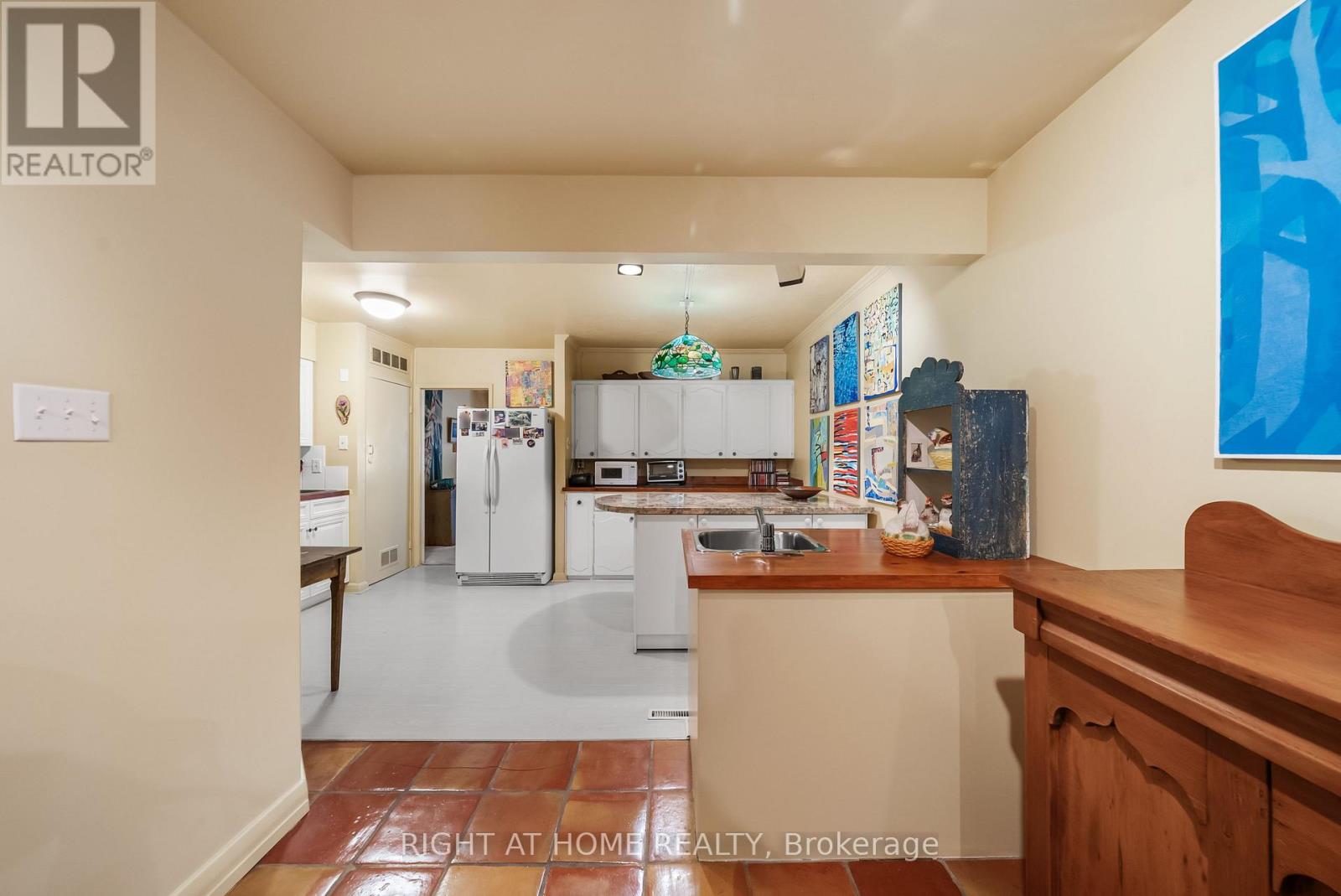 1002 Dunlop Street, Whitby, Ontario  L1N 1T3 - Photo 10 - E12894560