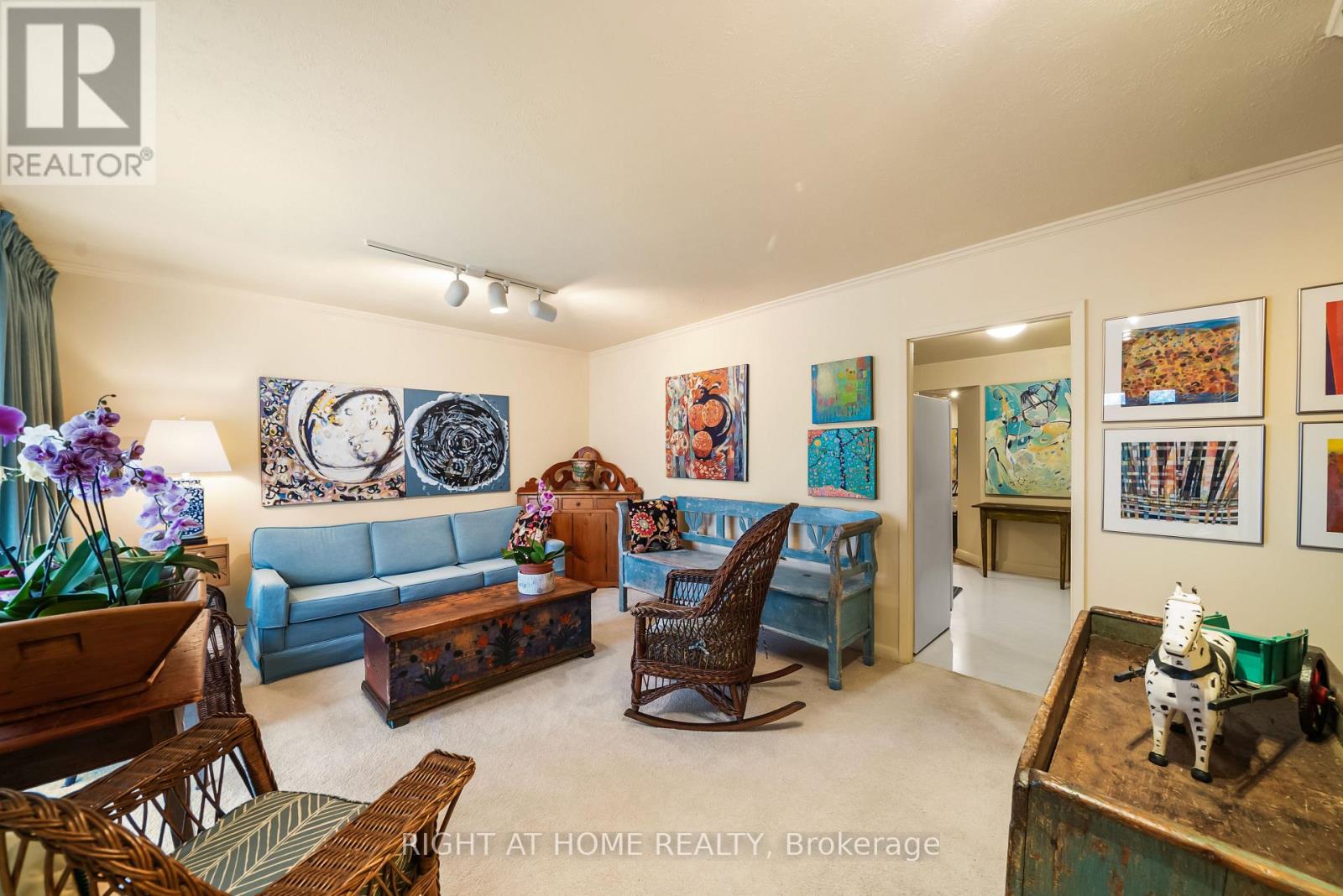 1002 Dunlop Street, Whitby, Ontario  L1N 1T3 - Photo 3 - E12894560