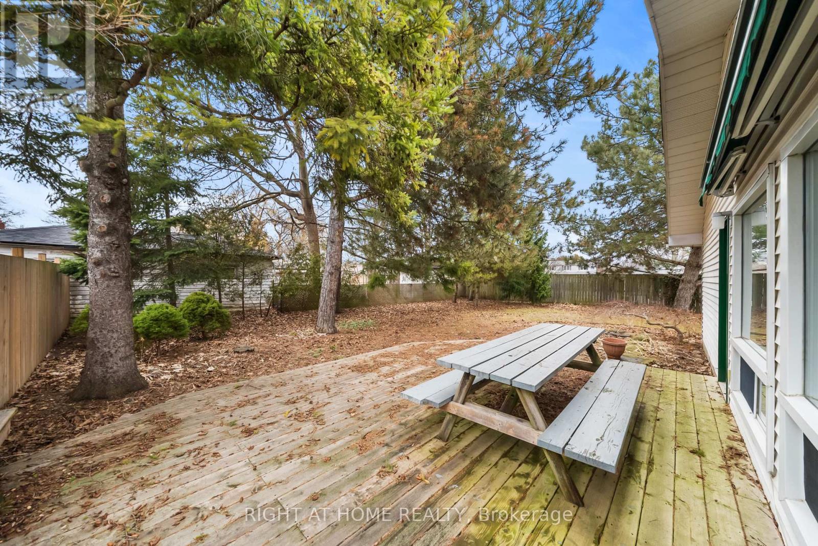 1002 Dunlop Street, Whitby, Ontario  L1N 1T3 - Photo 25 - E12894560