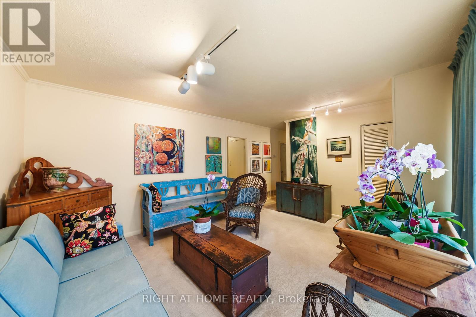 1002 Dunlop Street, Whitby, Ontario  L1N 1T3 - Photo 5 - E12894560