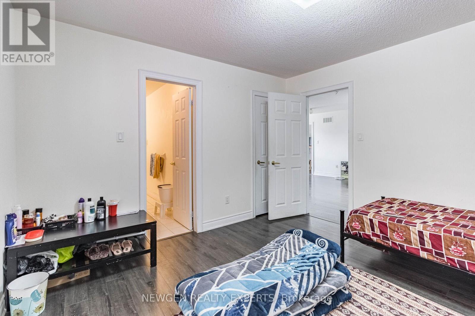 30 Rampart Drive, Brampton (Vales Of Castlemore North), Ontario  L6P 2Z1 - Photo 42 - W12896628