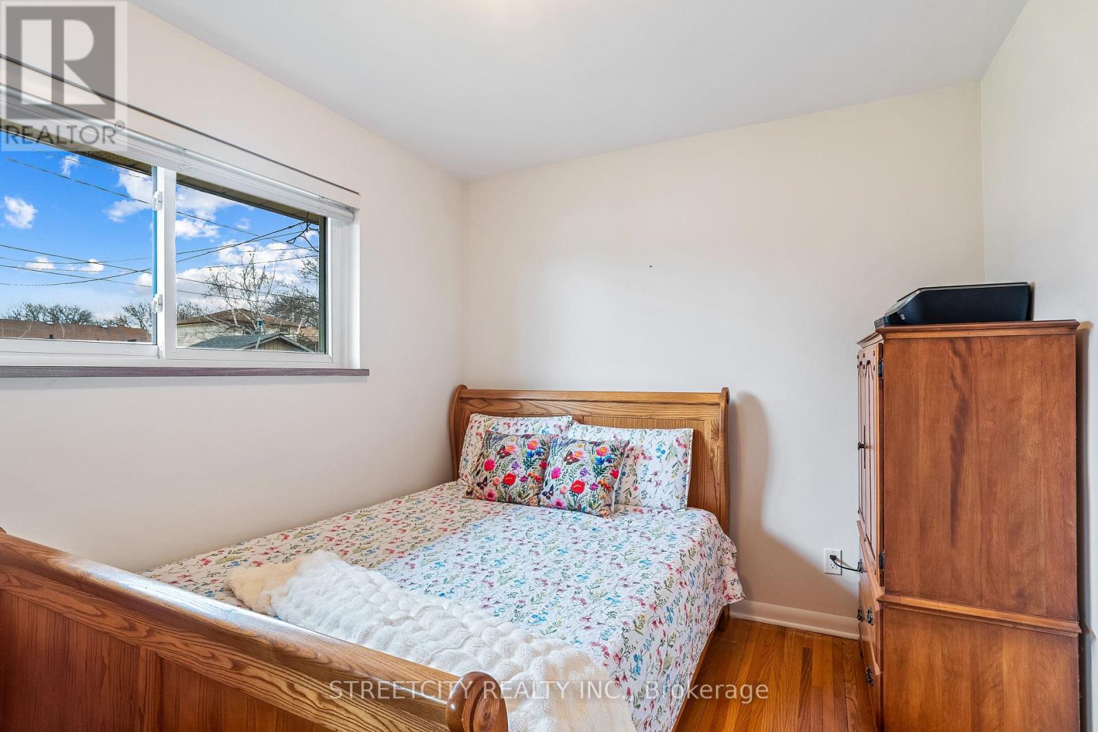 306 Burlington Crescent, London South (South J), Ontario  N5Z 3G5 - Photo 14 - X12896778