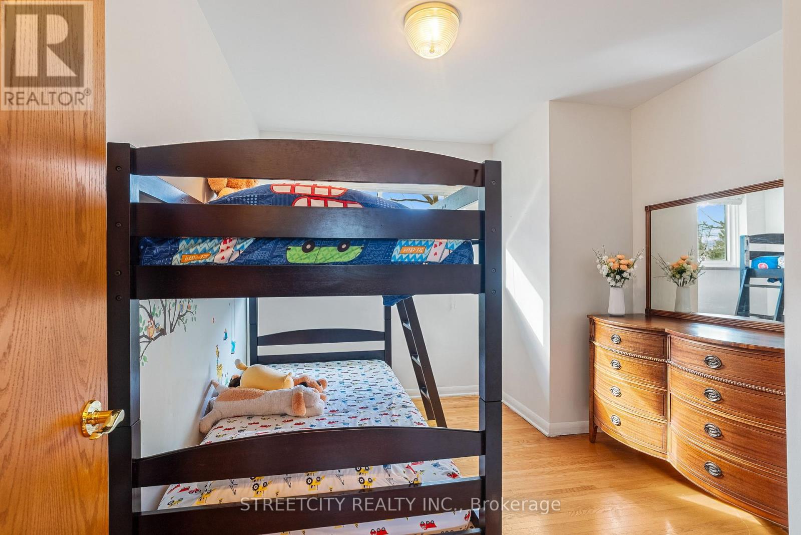 306 Burlington Crescent, London South (South J), Ontario  N5Z 3G5 - Photo 17 - X12896778