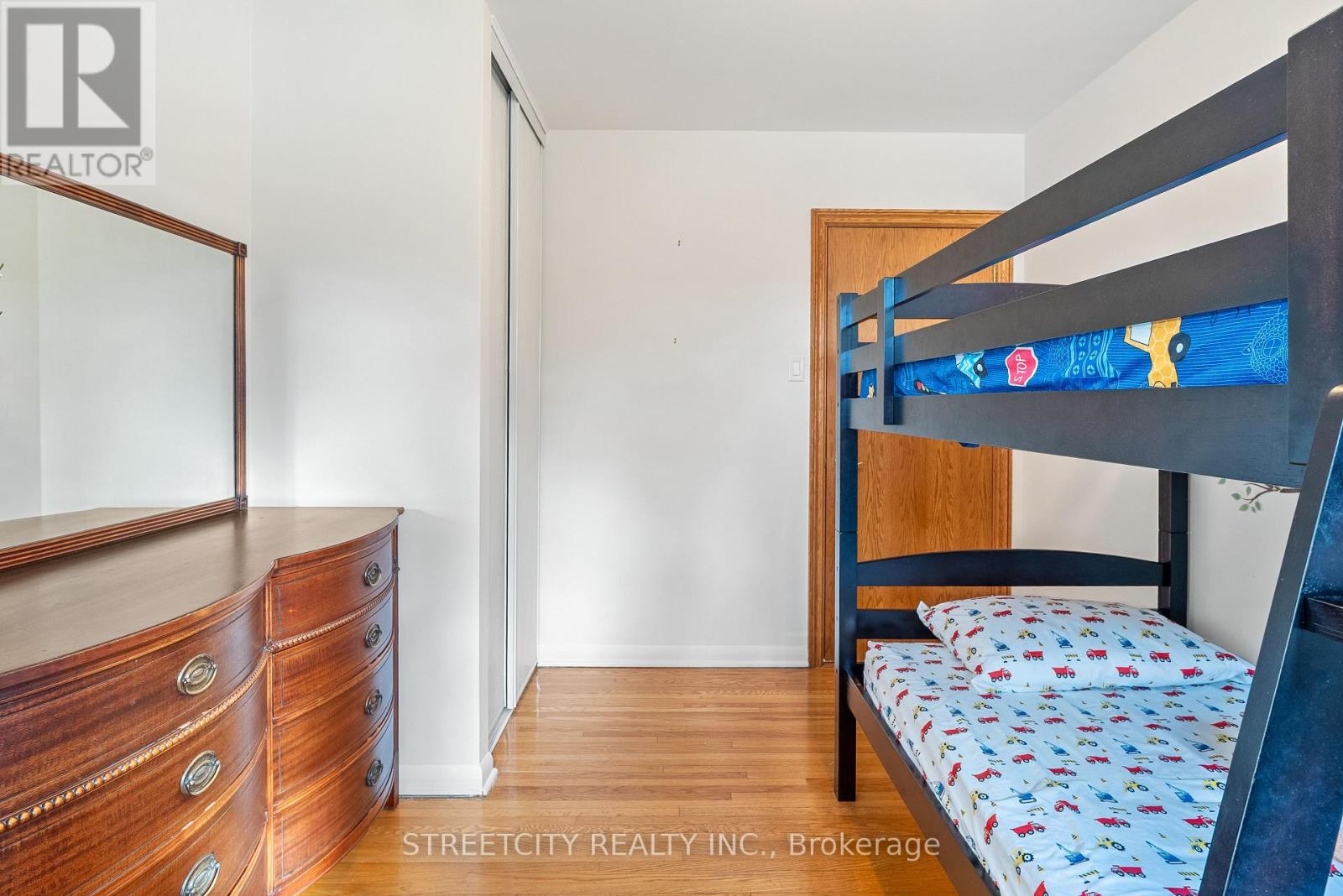 306 Burlington Crescent, London South (South J), Ontario  N5Z 3G5 - Photo 19 - X12896778