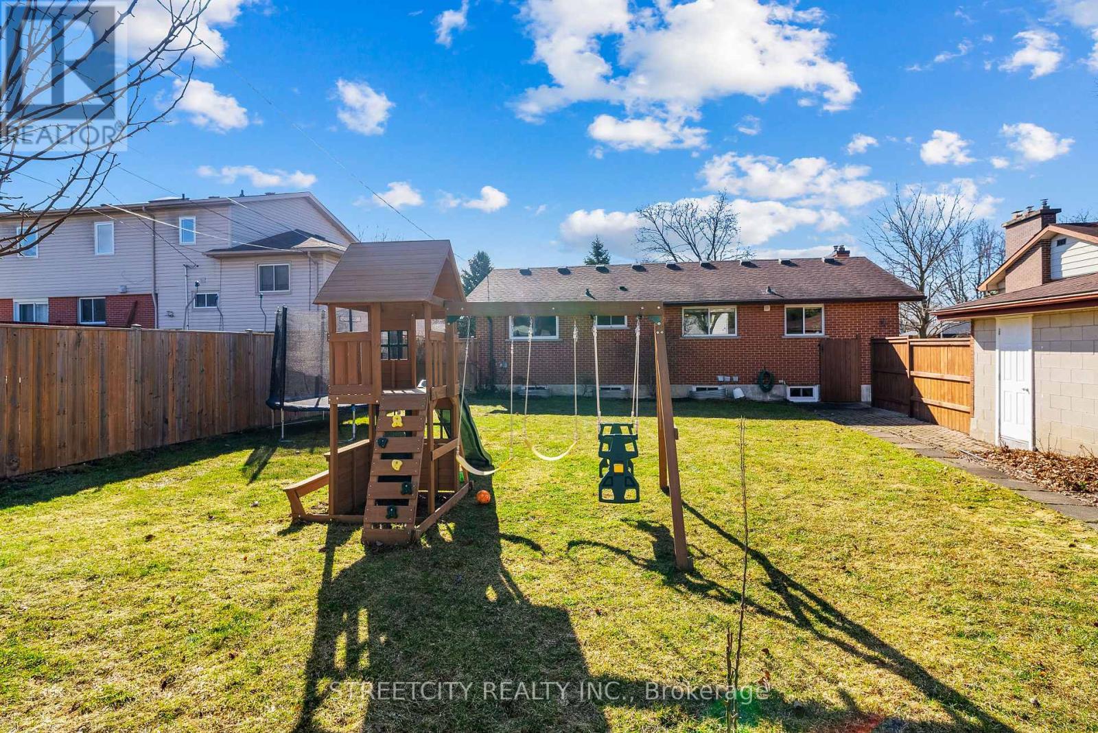 306 Burlington Crescent, London South (South J), Ontario  N5Z 3G5 - Photo 36 - X12896778