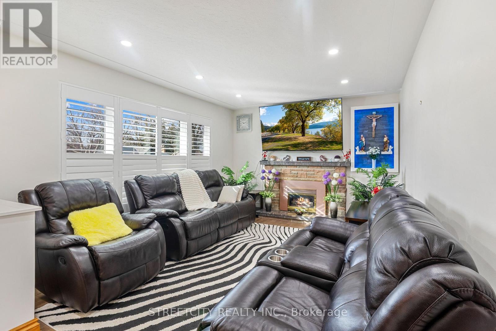 306 Burlington Crescent, London South (South J), Ontario  N5Z 3G5 - Photo 6 - X12896778