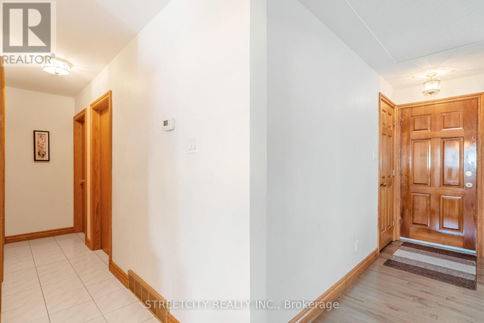 306 Burlington Crescent, London South (South J), Ontario  N5Z 3G5 - Photo 9 - X12896778