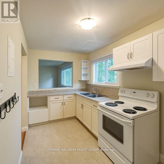 5 - 72 St Francis Street, Ottawa, Ontario  K1Y 1W7 - Photo 2 - X12731334