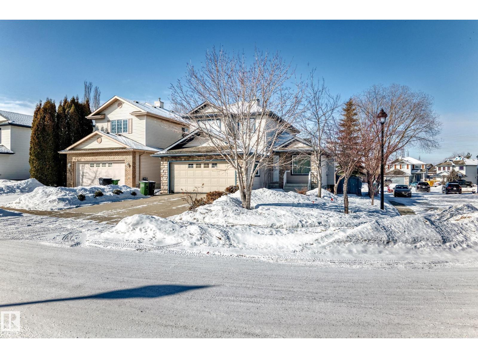 324 Byrne Ct Sw Sw, Edmonton, Alberta  T6W 1E1 - Photo 2 - E4477817
