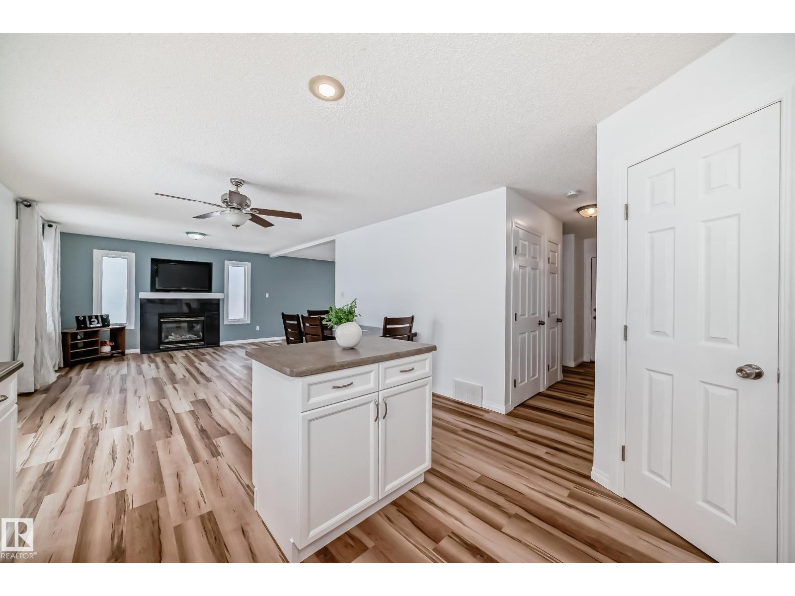 324 Byrne Ct Sw Sw, Edmonton, Alberta  T6W 1E1 - Photo 13 - E4477817