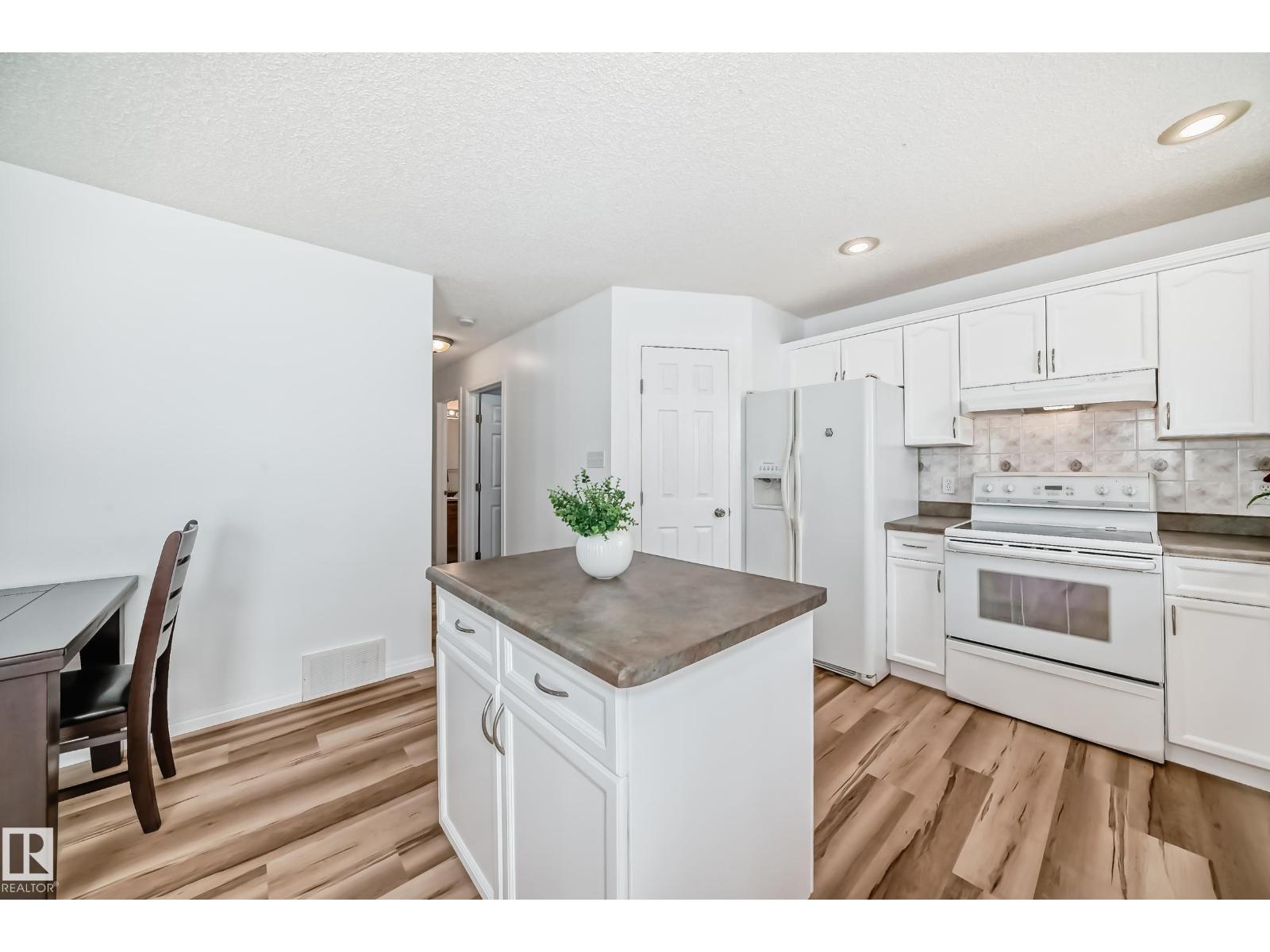 324 Byrne Ct Sw Sw, Edmonton, Alberta  T6W 1E1 - Photo 10 - E4477817
