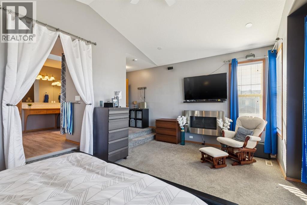 2841 Coopers Manor SW, Airdrie, Alberta  T4B 3J7 - Photo 27 - A2286155