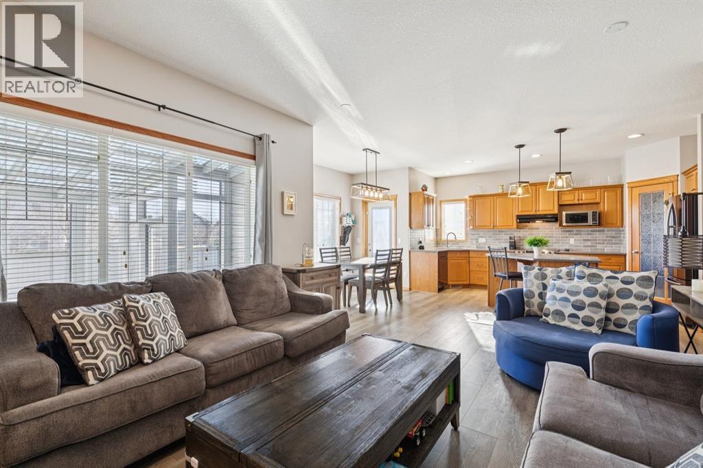 2841 Coopers Manor SW, Airdrie, Alberta  T4B 3J7 - Photo 17 - A2286155