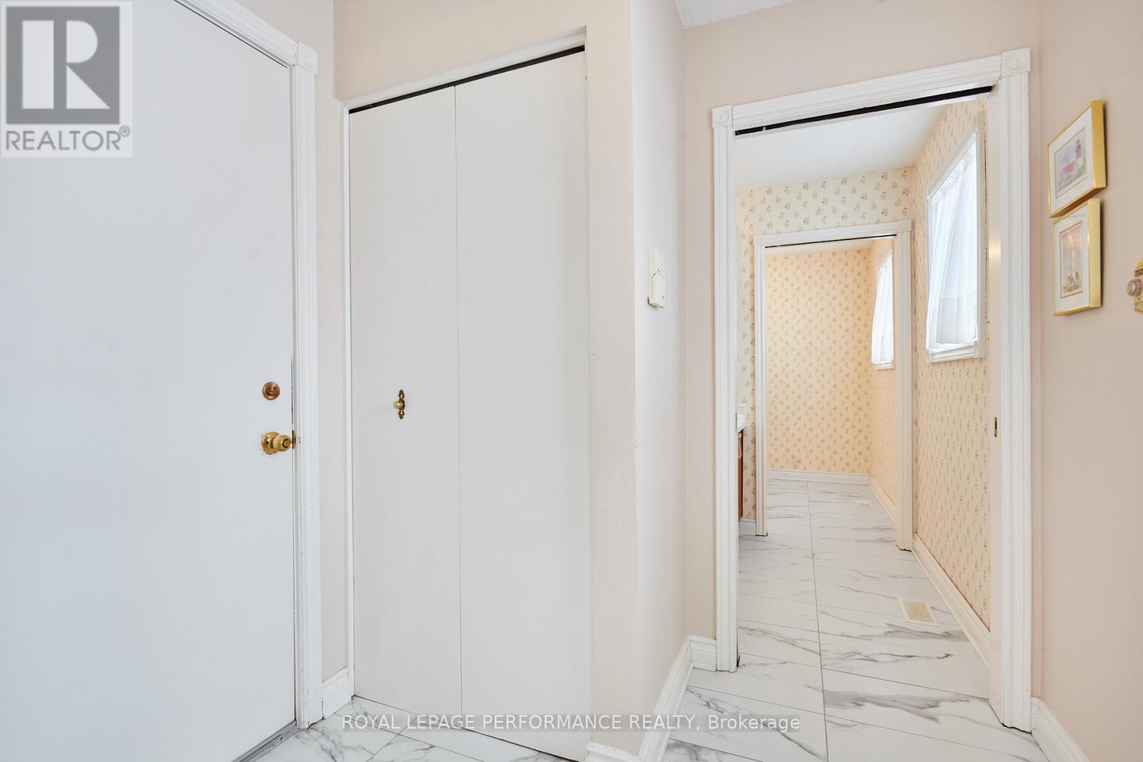 15 Woodfern Court, Ottawa, Ontario  K2H 8Y9 - Photo 17 - X12897204