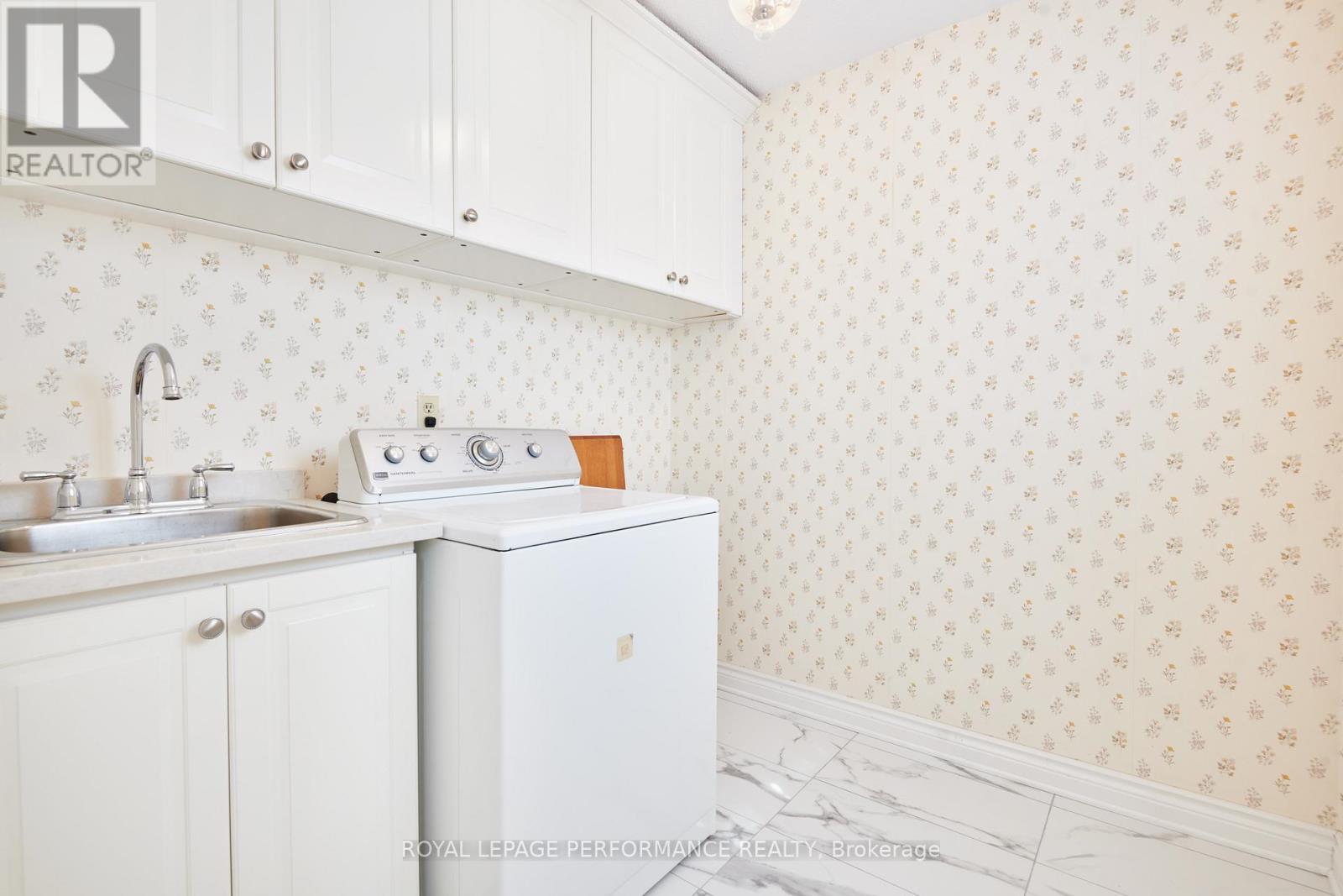 15 Woodfern Court, Ottawa, Ontario  K2H 8Y9 - Photo 19 - X12897204