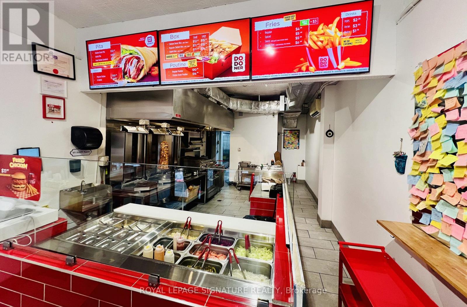 1132 QUEEN STREET W, toronto (little portugal), Ontario